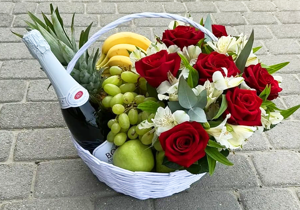 фрукты и цветы